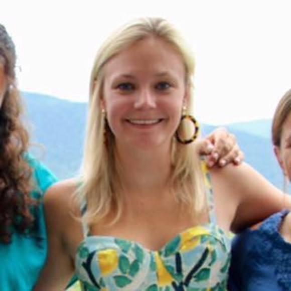 Meet your Posher, Heidi - Picture 1 of 1